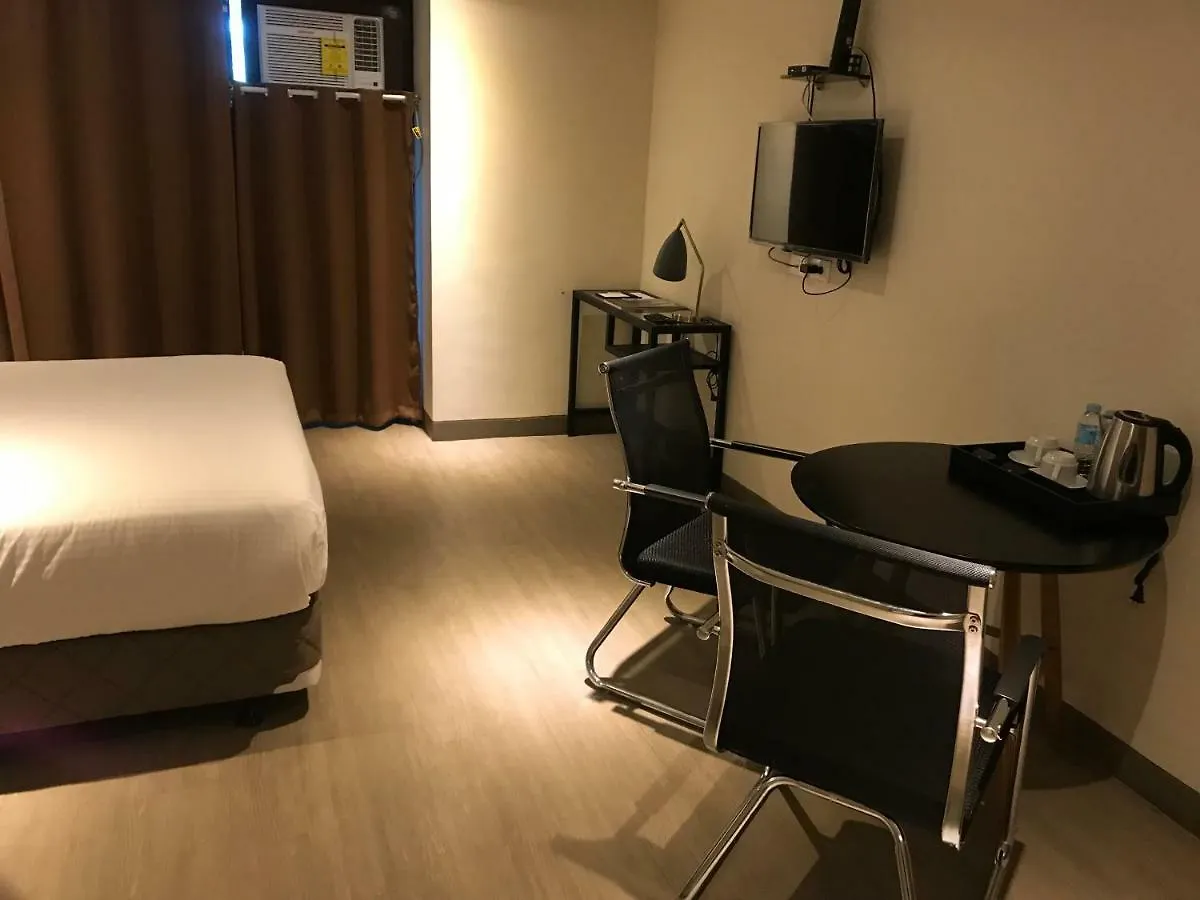 Maxx Hotel Ortigas Pasig City 3*,  Philippines